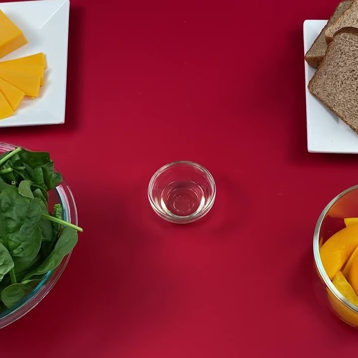 Grilled Cheese with Peaches (featured)