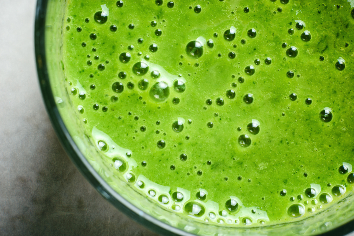 Spinach & Avocado Green Smoothie